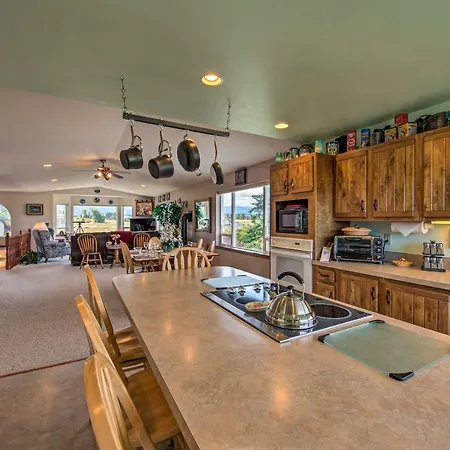 Charming Sequim House With Olympic Peninsula Views! Vila